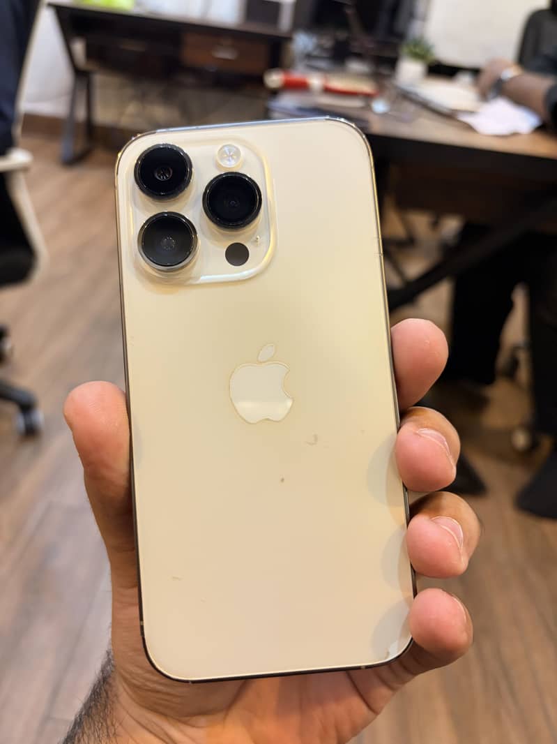 Apple iPhone 14 Pro 2