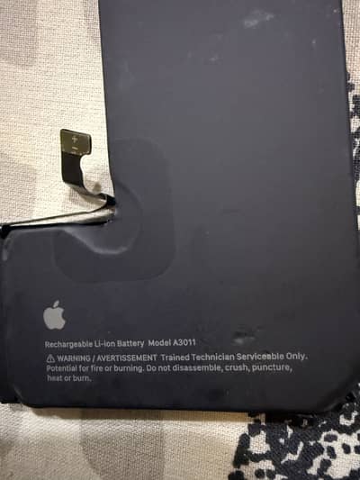 Iphone 15 pro original battery