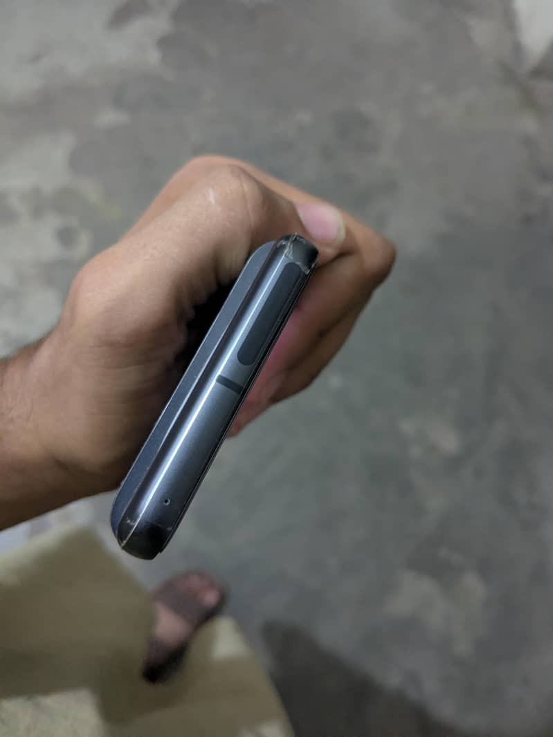 Google Pixel 8 3