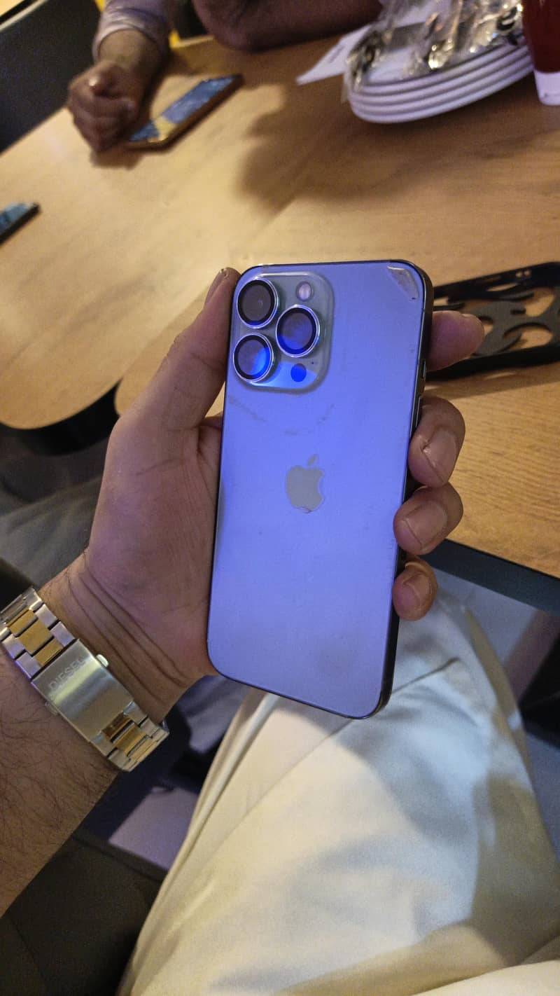 Apple iPhone 13 Pro 3