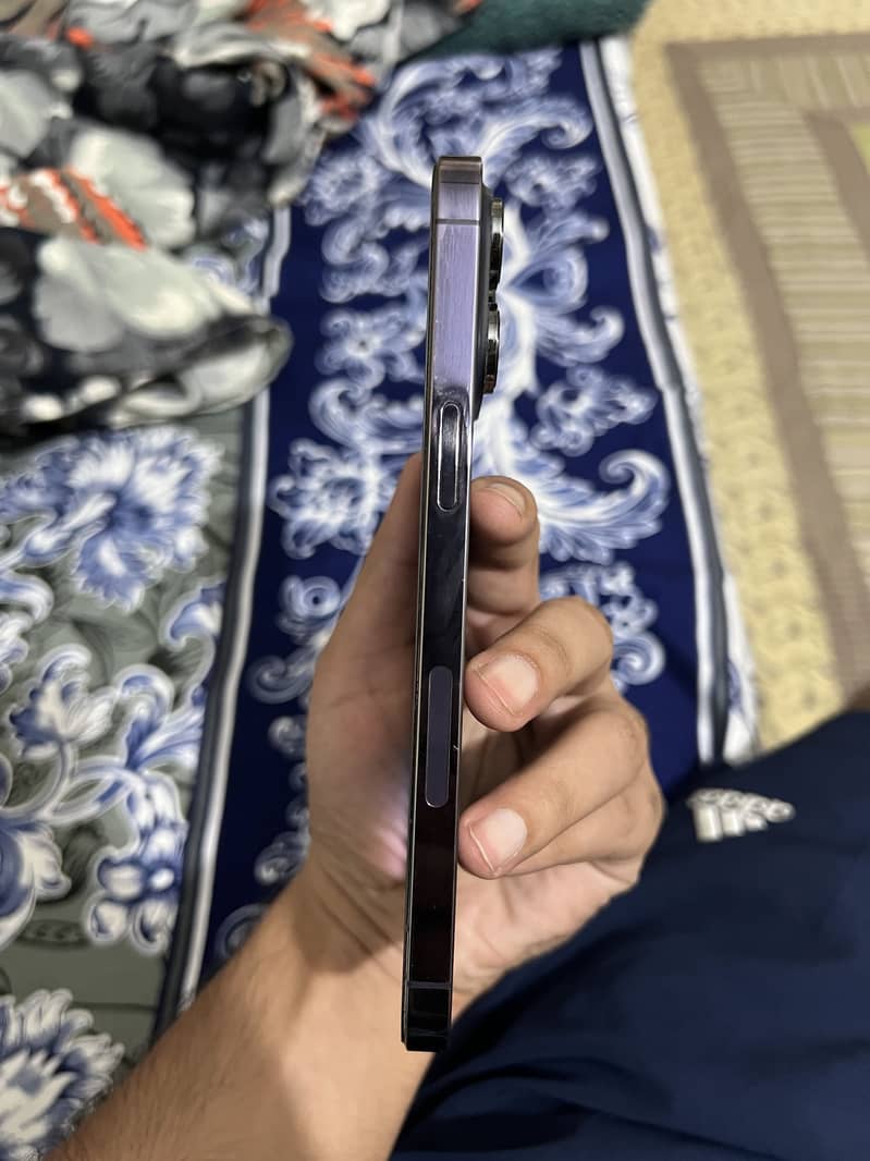 Apple iPhone 14 Pro Max 2