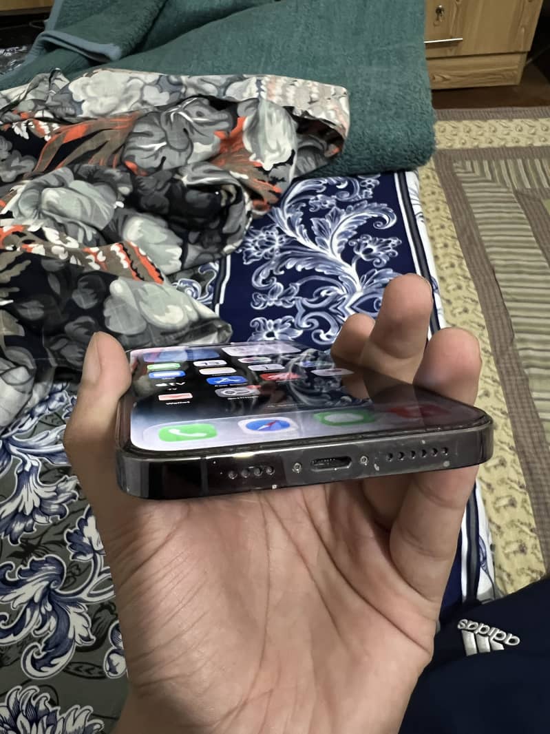 Apple iPhone 14 Pro Max 3