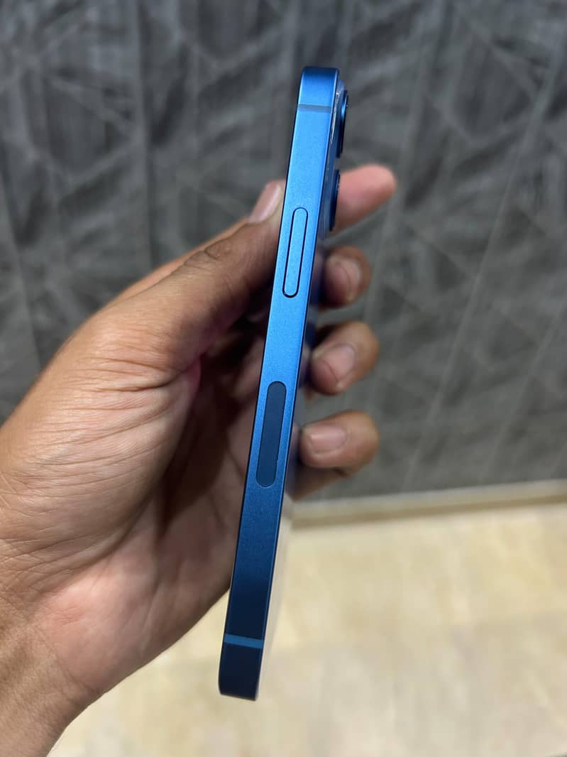 Apple iPhone 13 mini 2