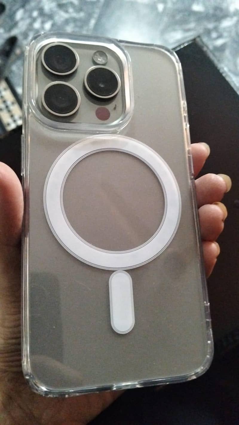 Apple iPhone 15 Pro 0