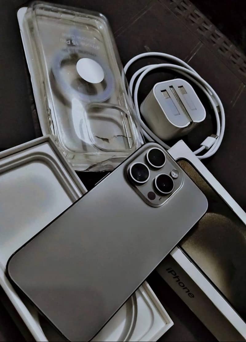 Apple iPhone 15 Pro 1