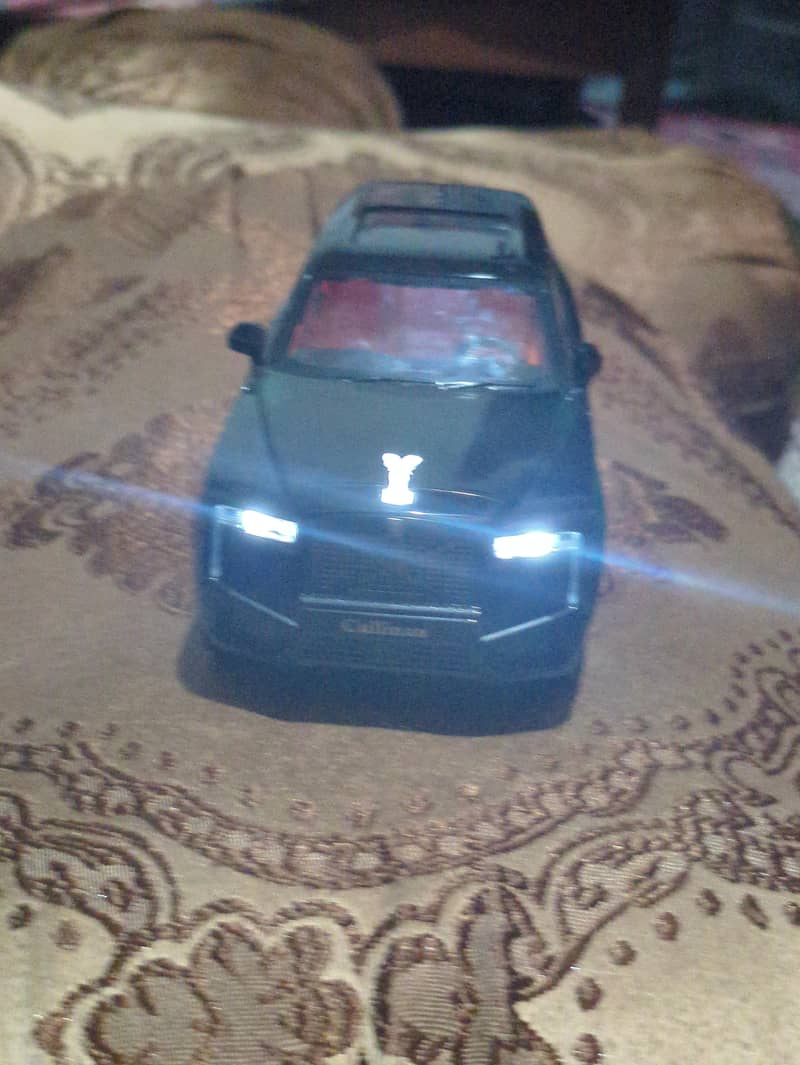 die cast car 0