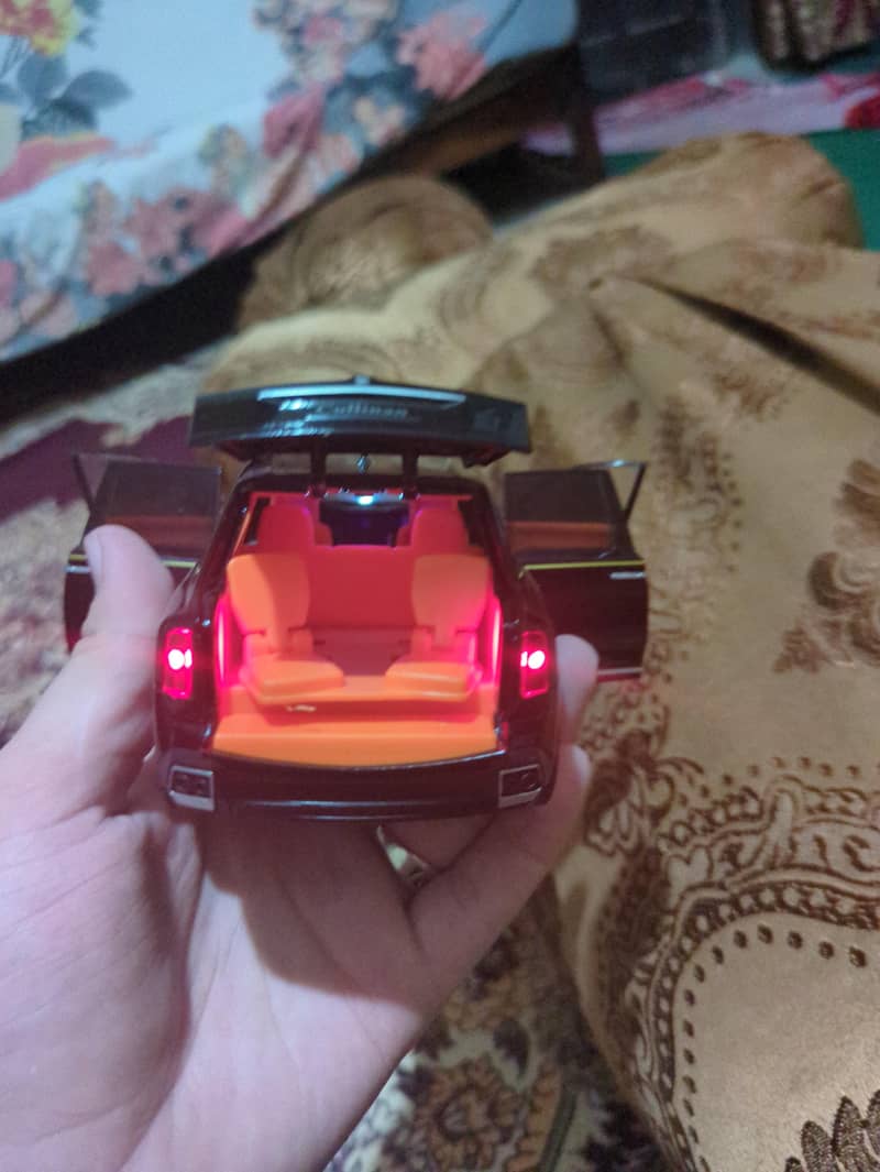 die cast car 4