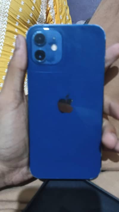 Apple iPhone 12