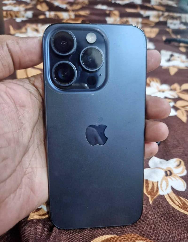 Apple iPhone 15 Pro 1