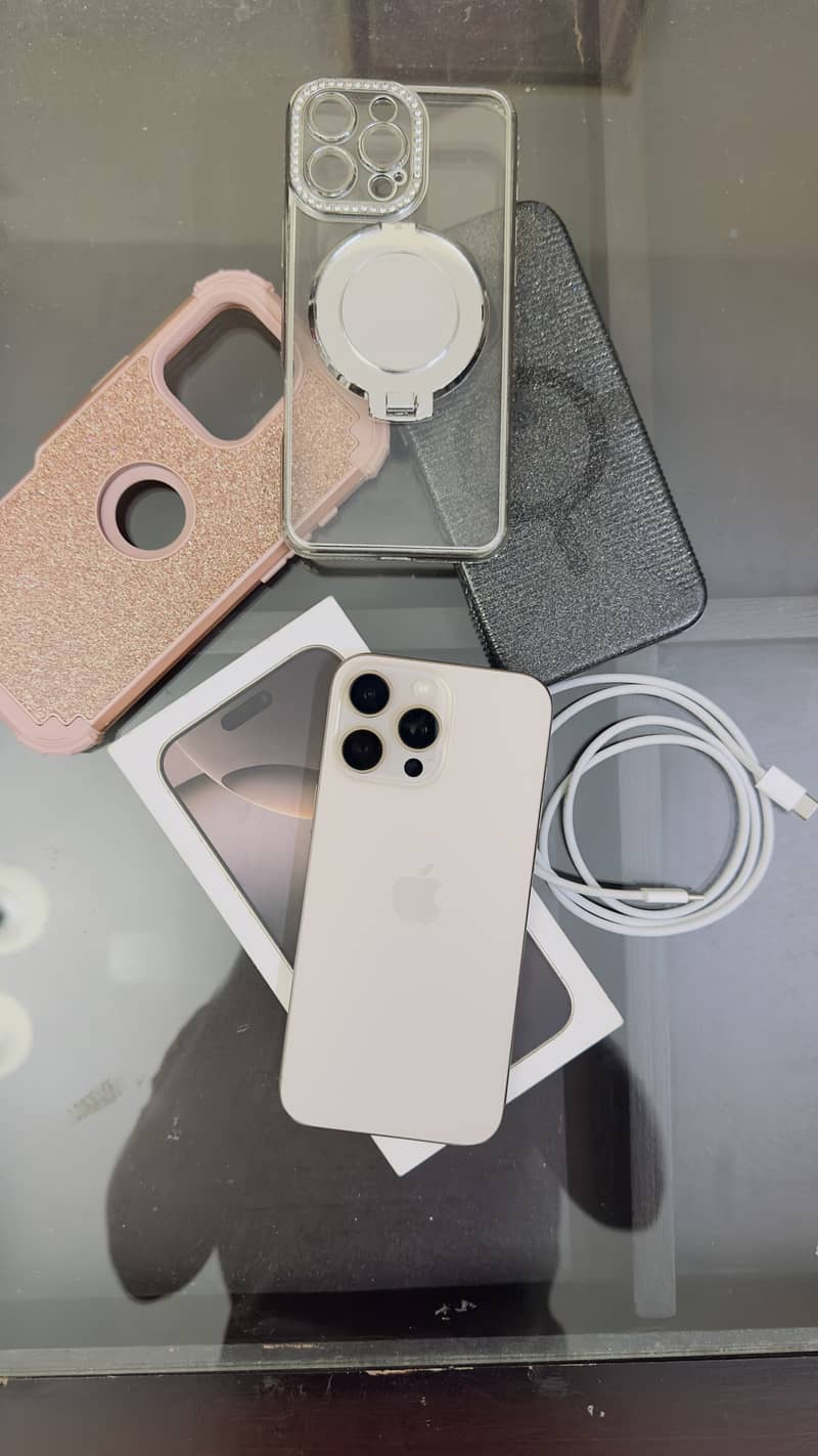 Apple iPhone 16 Pro Max 0