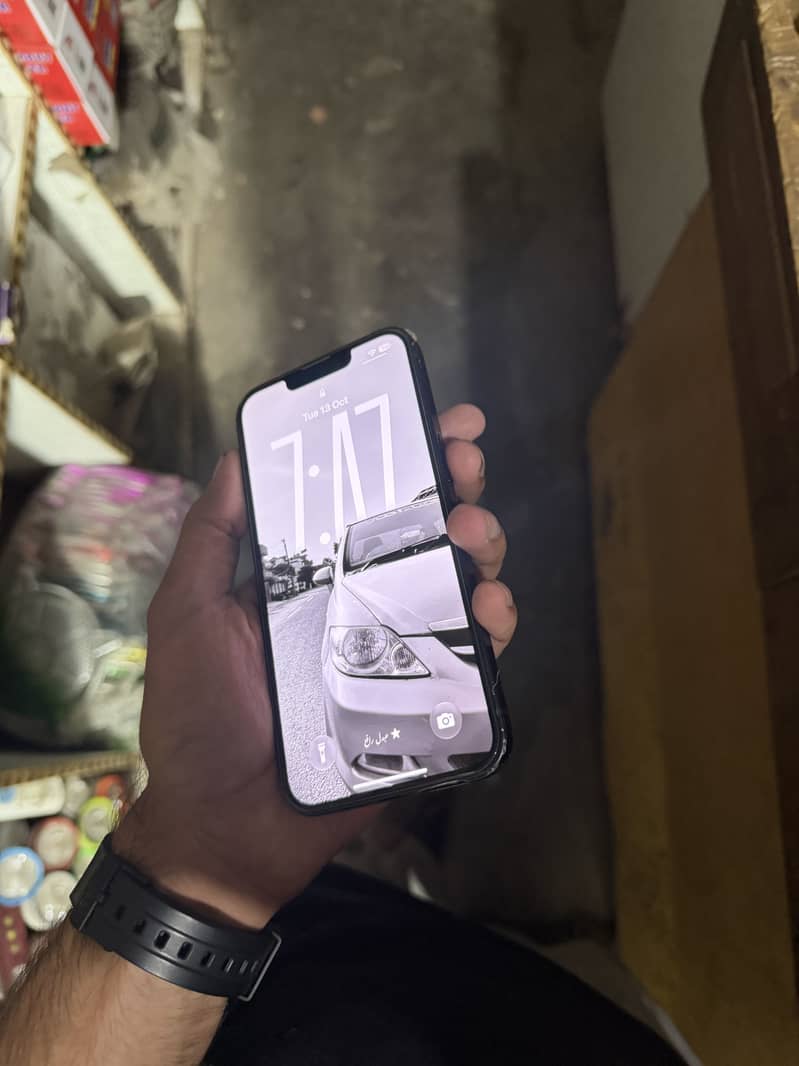 Apple iPhone 13 1