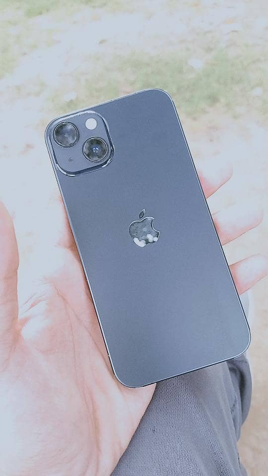 Apple iPhone 13 6