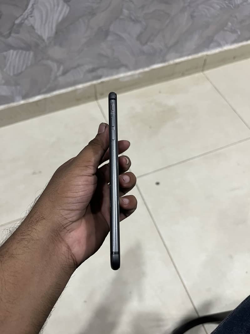 Apple iPhone 8 Plus 0
