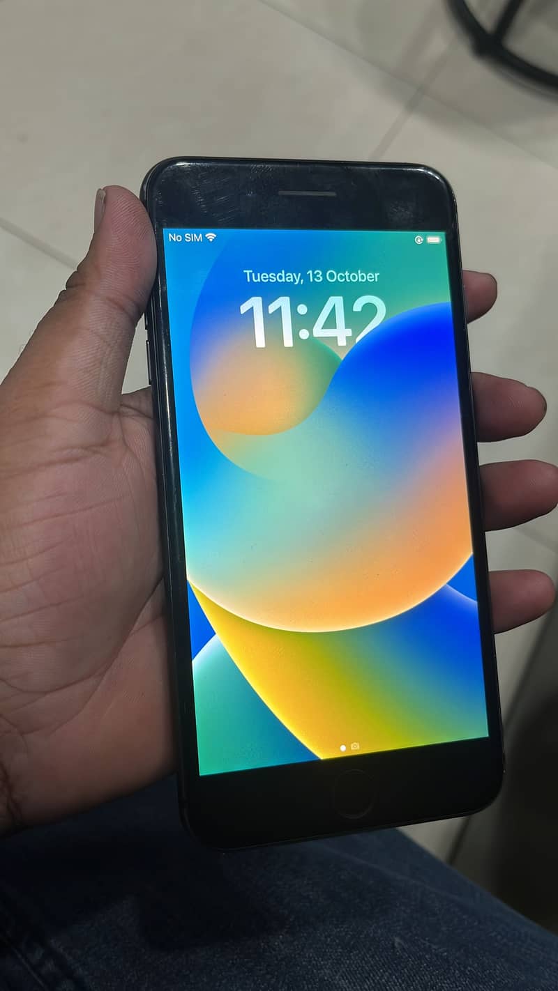 Apple iPhone 8 Plus 3