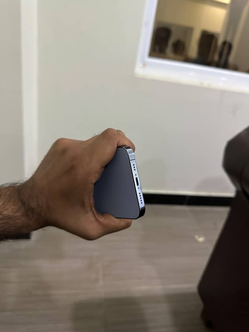 Apple iPhone 13 Pro 3