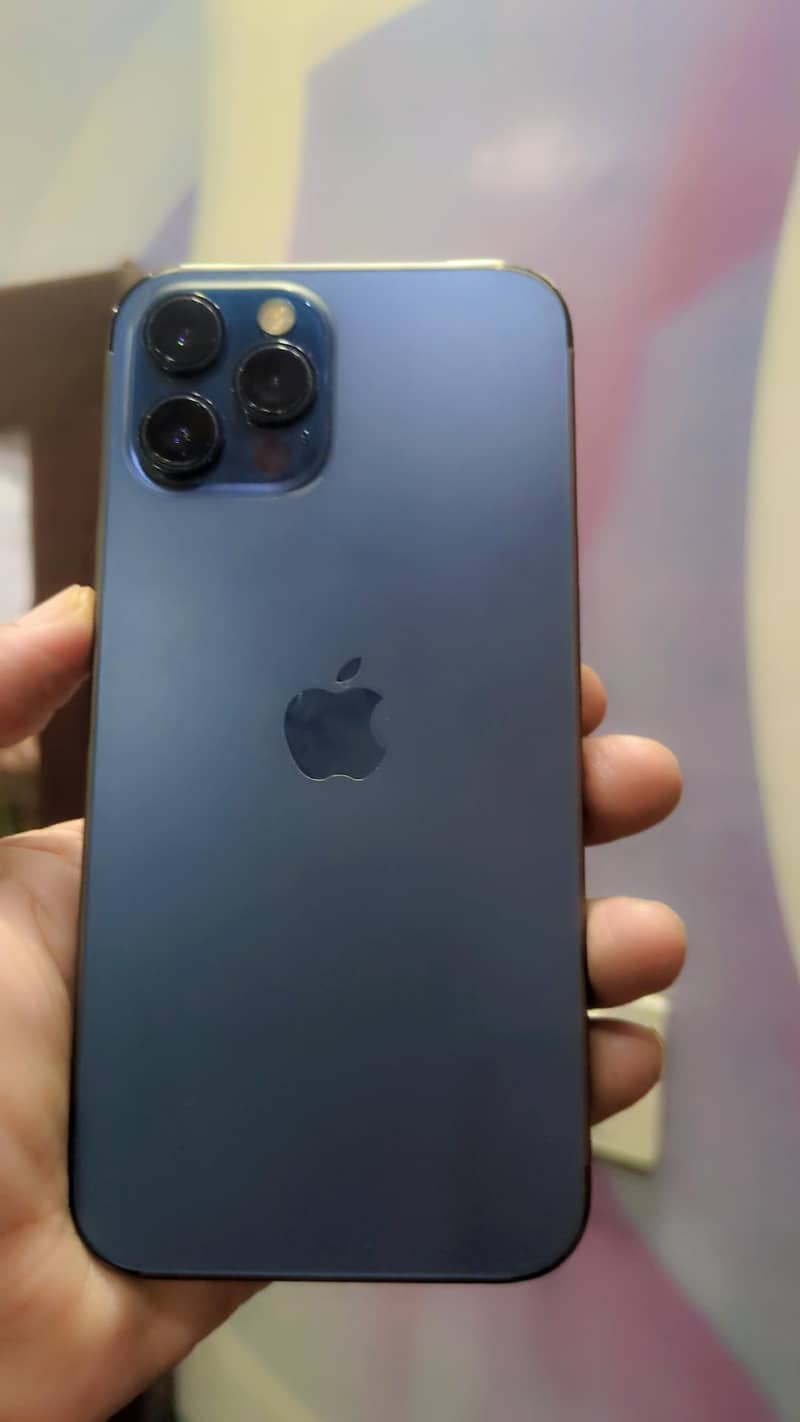 Apple iPhone 12 Pro Max 4