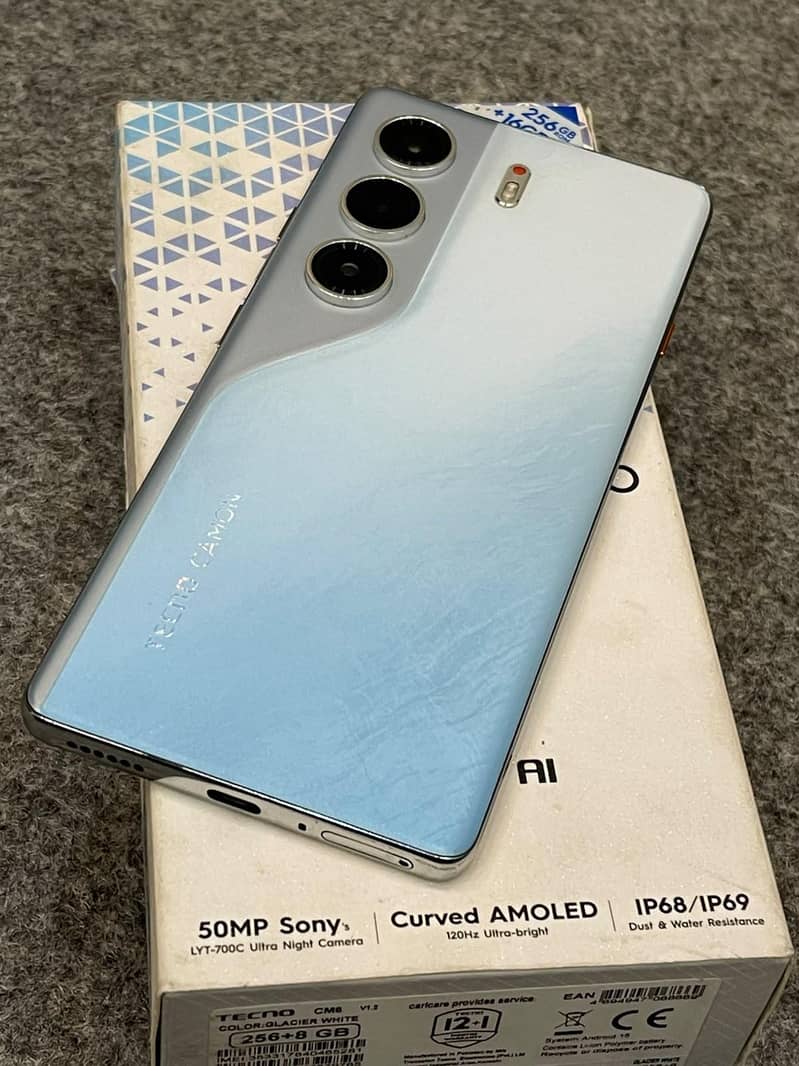 Tecno CAMON 40 Pro 1
