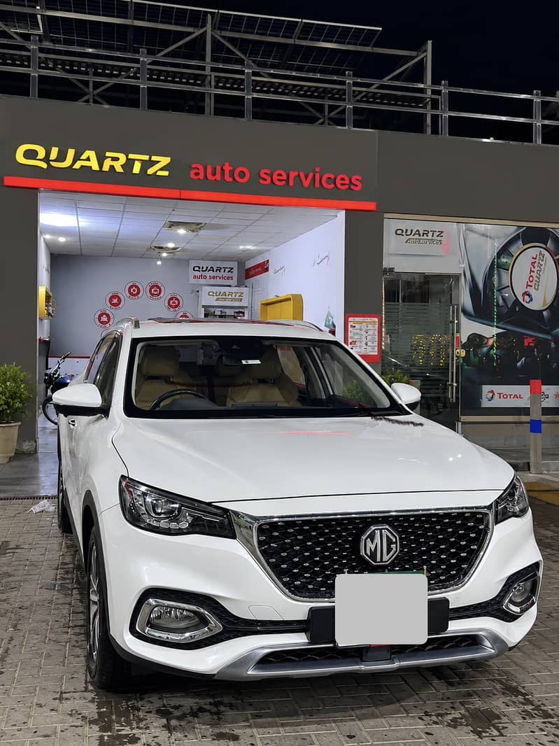 MG HS 2022 0