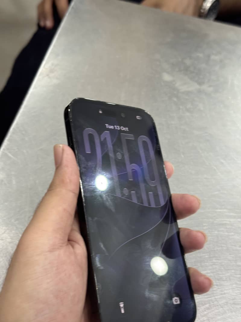 Apple iPhone 14 Pro 4