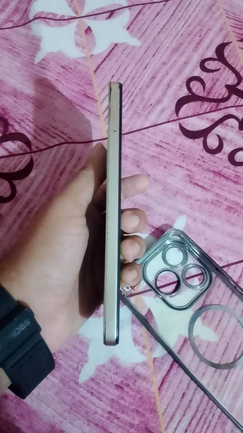Tecno Spark 20C 3