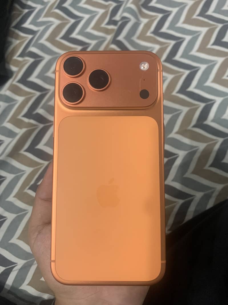 Apple iPhone 17 Pro Max 0