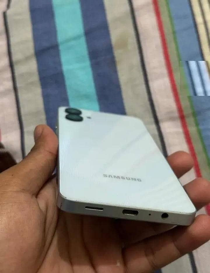 Samsung Mobile A06 1