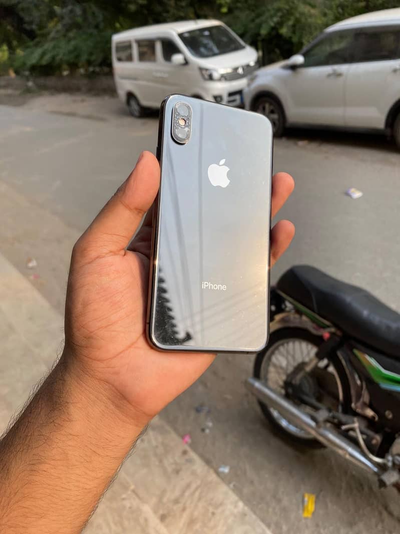 Apple iPhone XS 0