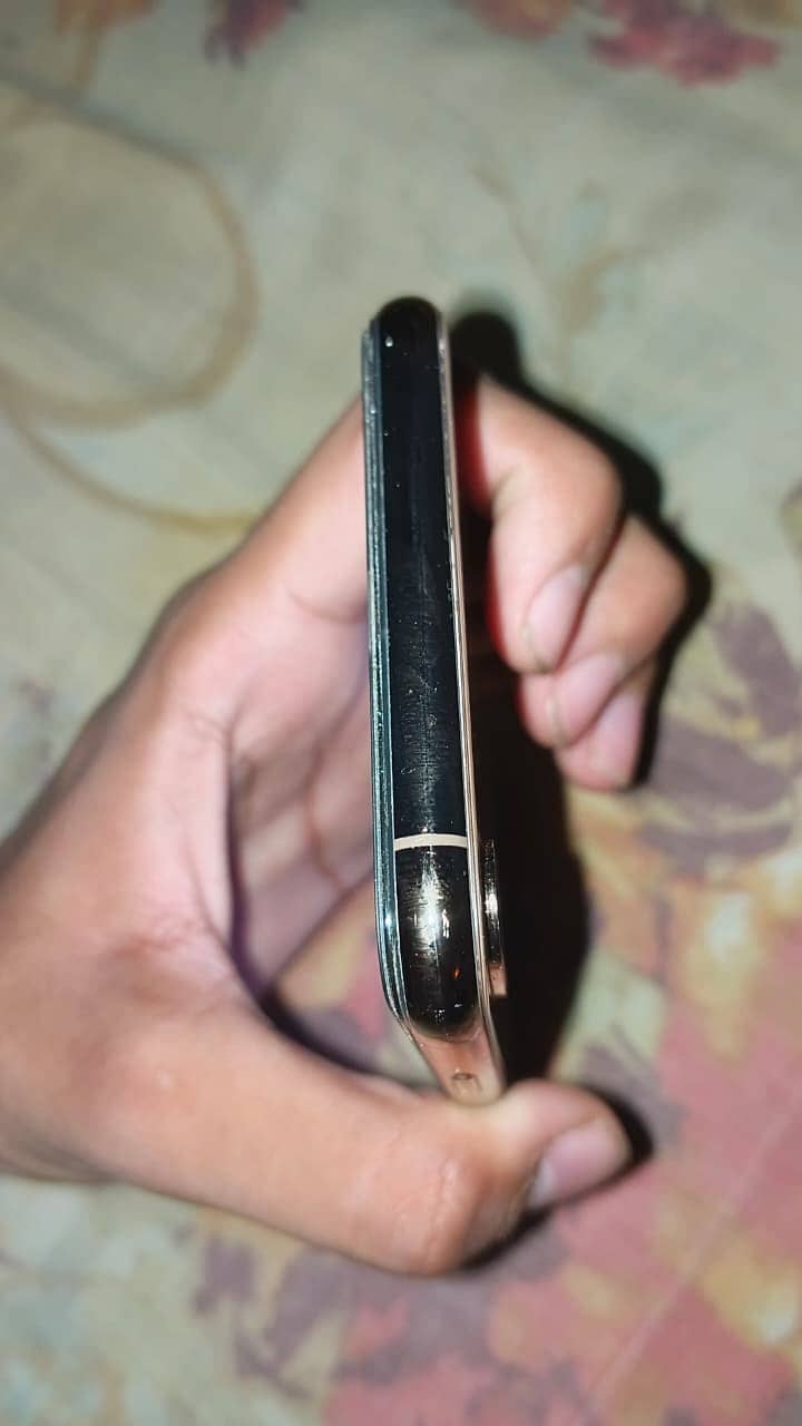 Apple iPhone XS Max 2