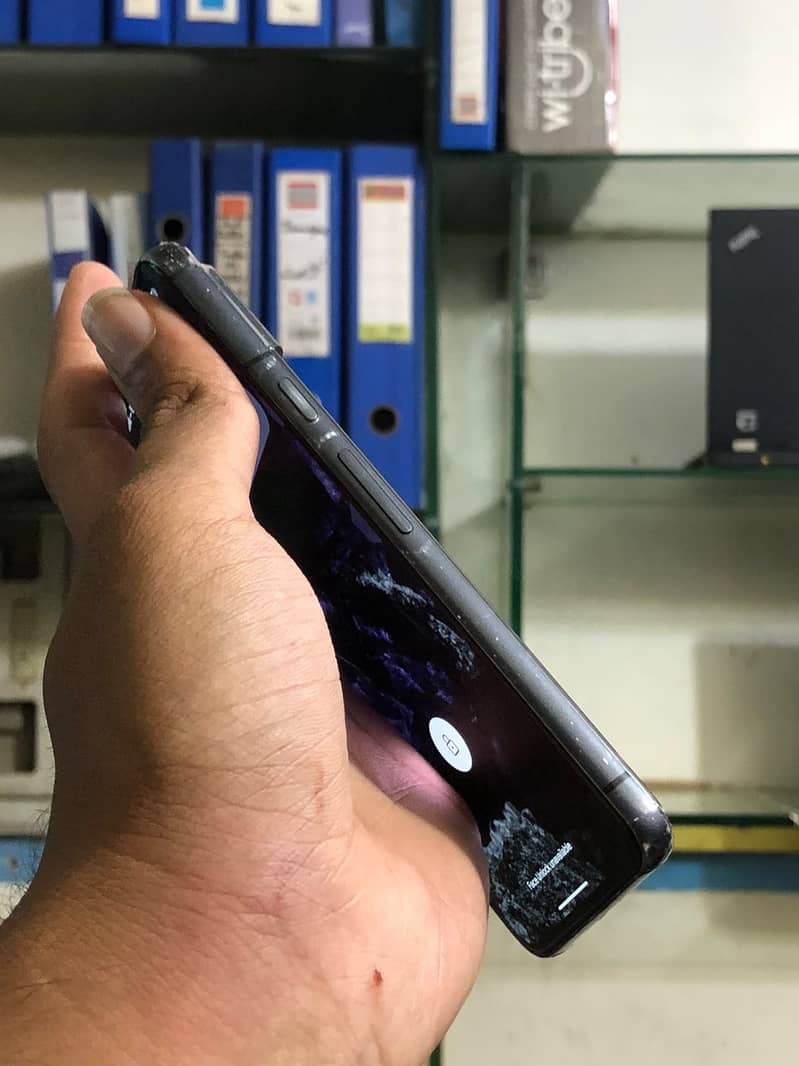 Google Pixel 8 4