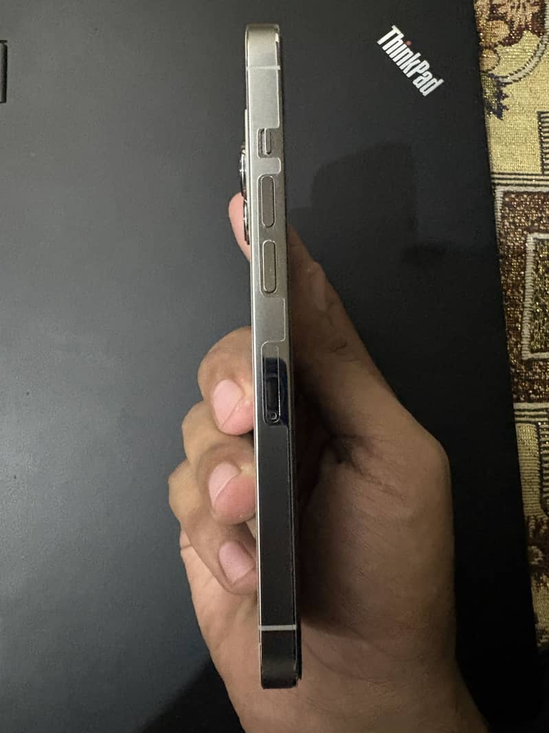 Apple iPhone 13 Pro 1