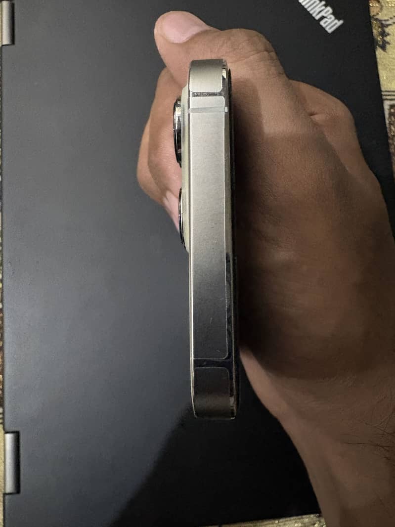 Apple iPhone 13 Pro 2