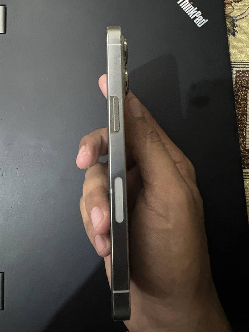 Apple iPhone 13 Pro 3