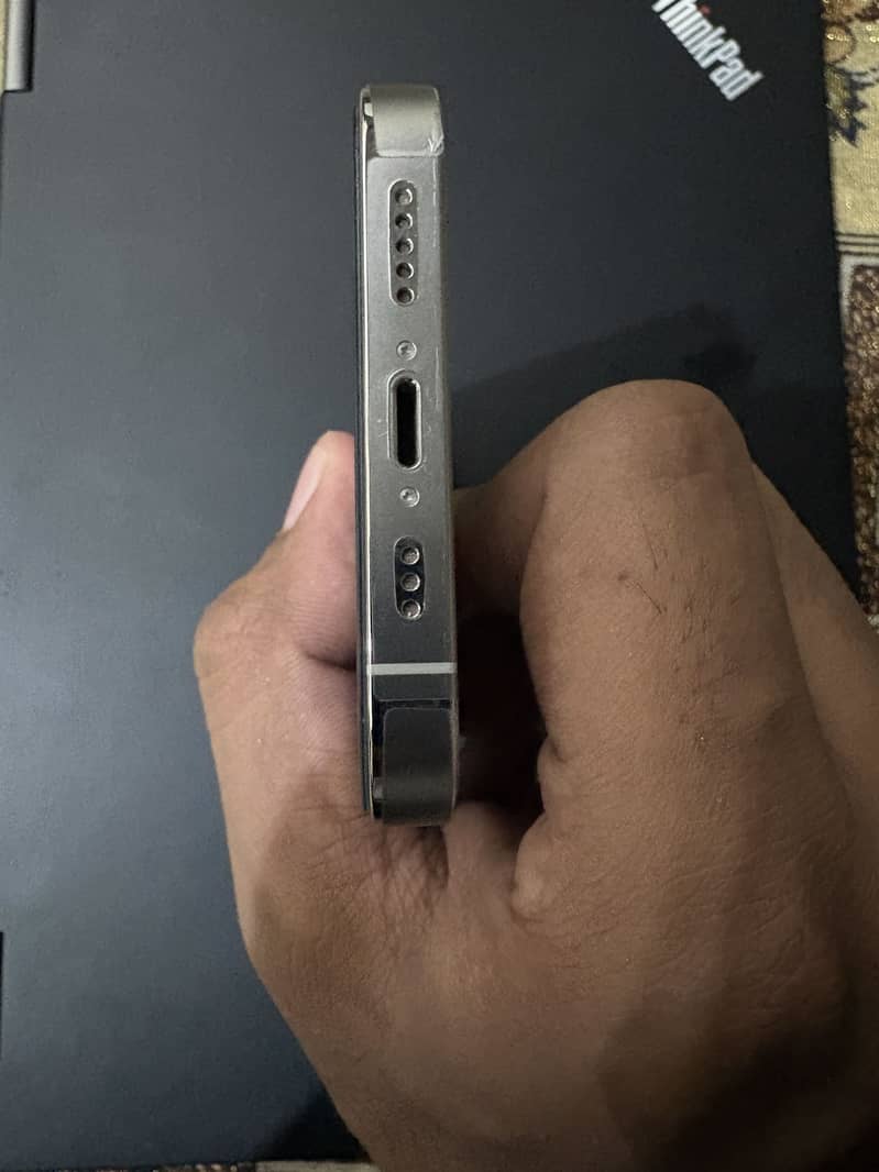 Apple iPhone 13 Pro 4