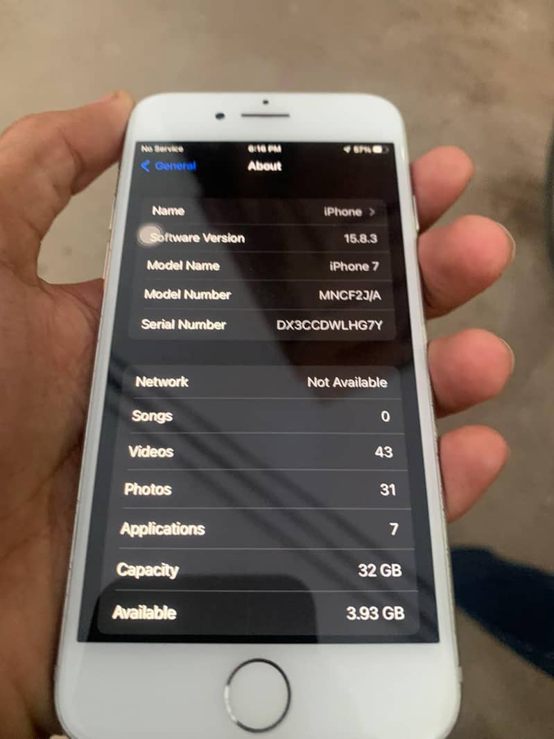 Apple iPhone 7 3