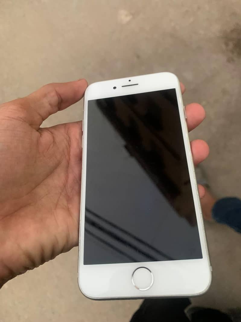 Apple iPhone 7 4