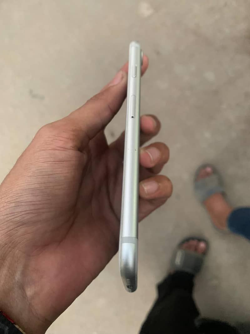 Apple iPhone 7 6