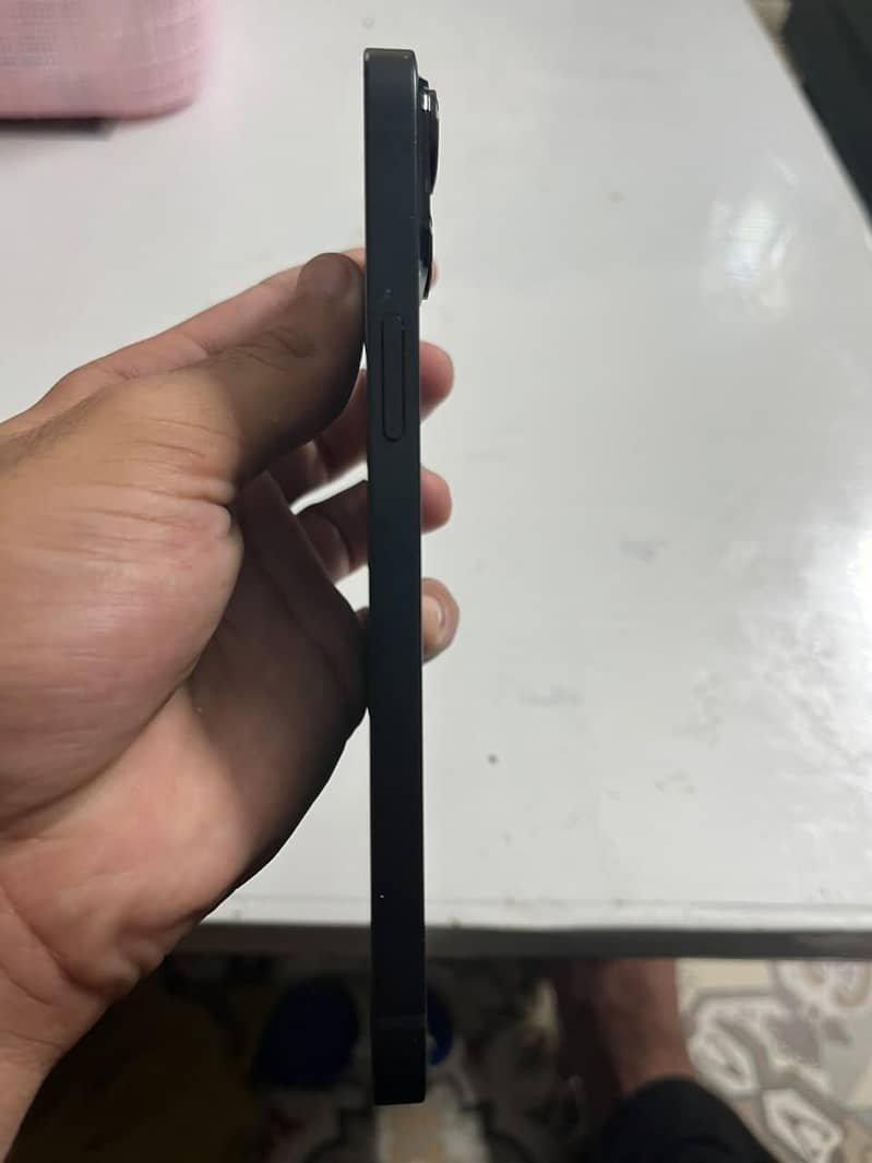 Apple iPhone 14 plus 9