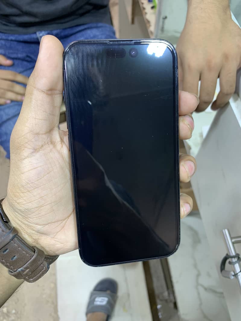 Apple iPhone 15 4