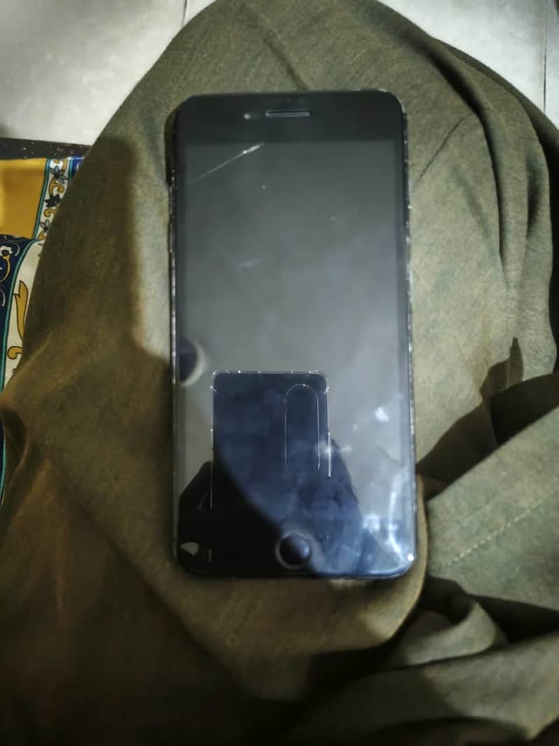 iPhone 7 Plus pta approved 1