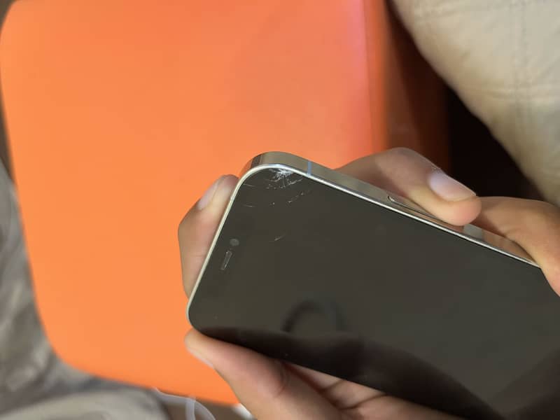 Apple iPhone 12 Pro 2