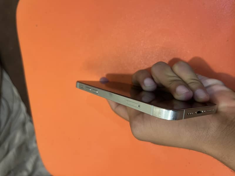 Apple iPhone 12 Pro 3