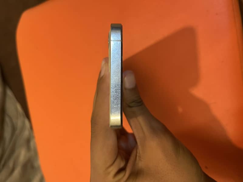 Apple iPhone 12 Pro 4