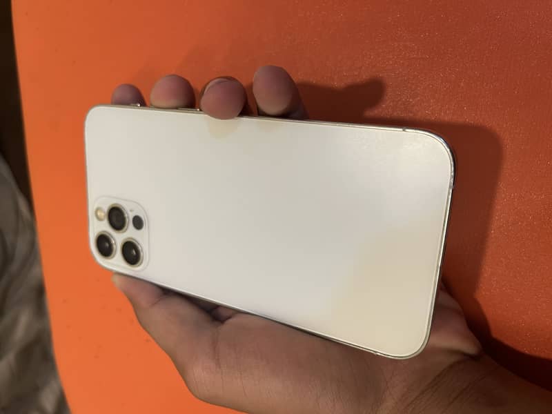 Apple iPhone 12 Pro 6