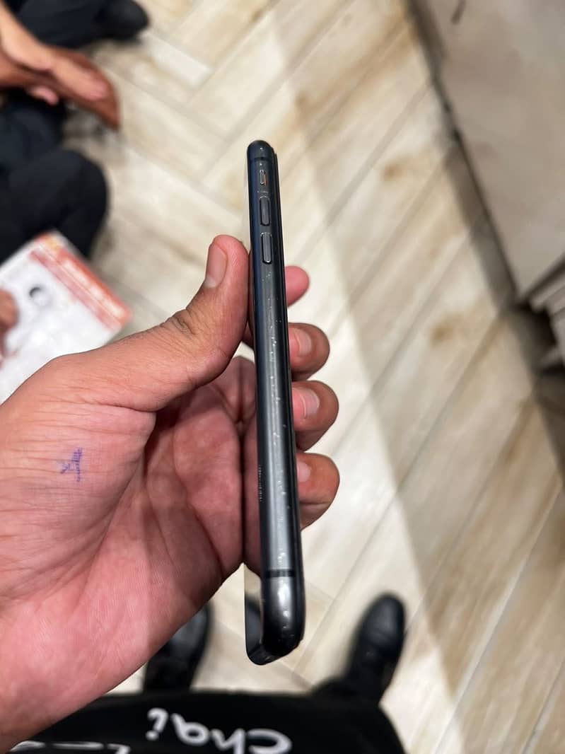 Apple iPhone 11 2