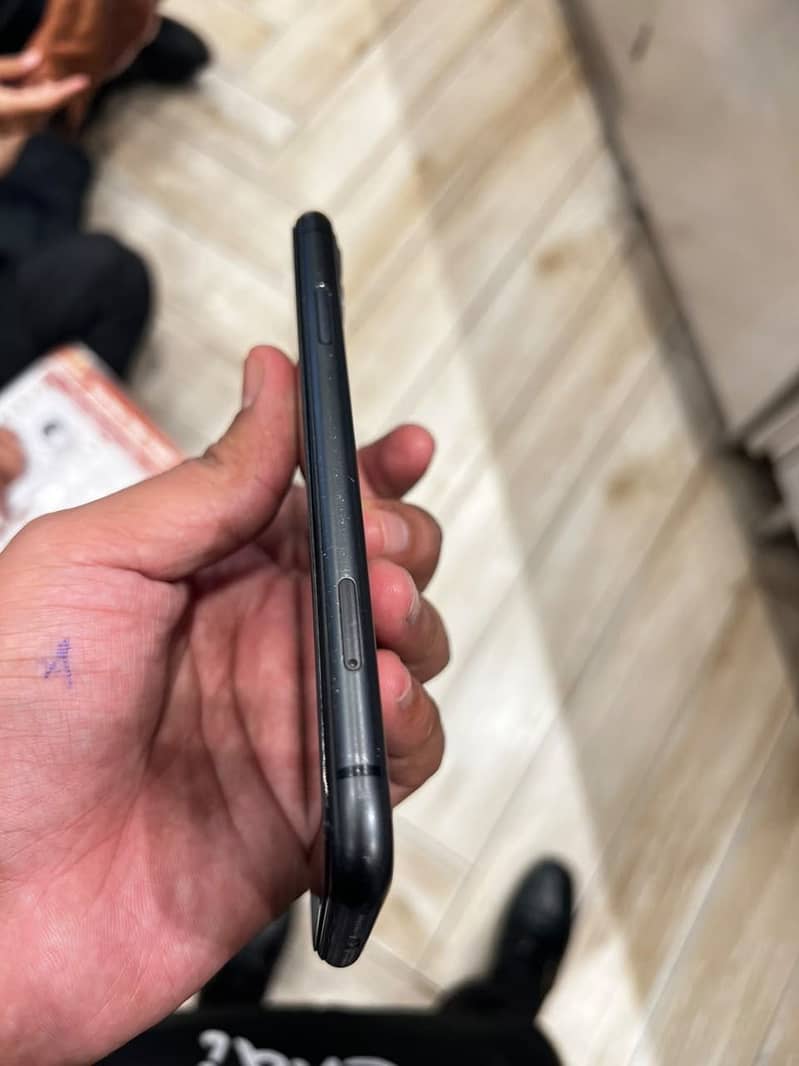 Apple iPhone 11 6
