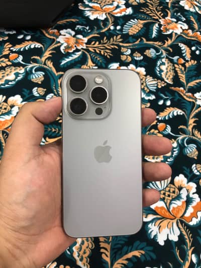 Apple iPhone 15 Pro jv