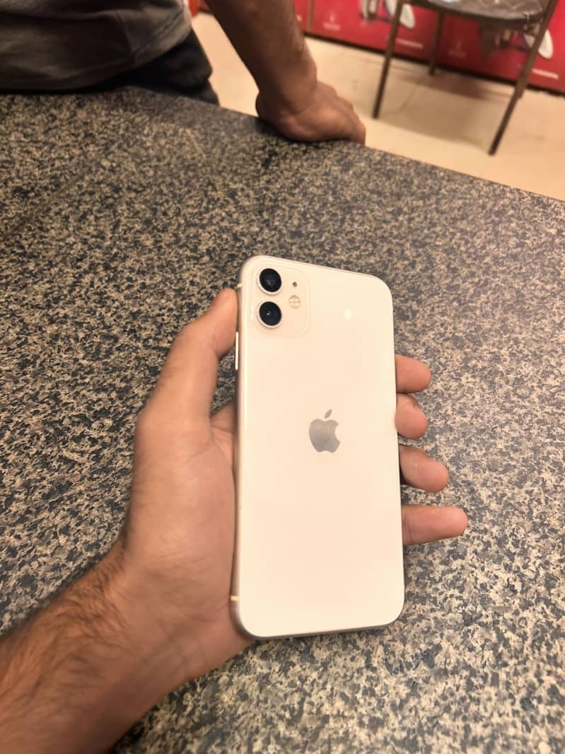 Apple iPhone 11 0