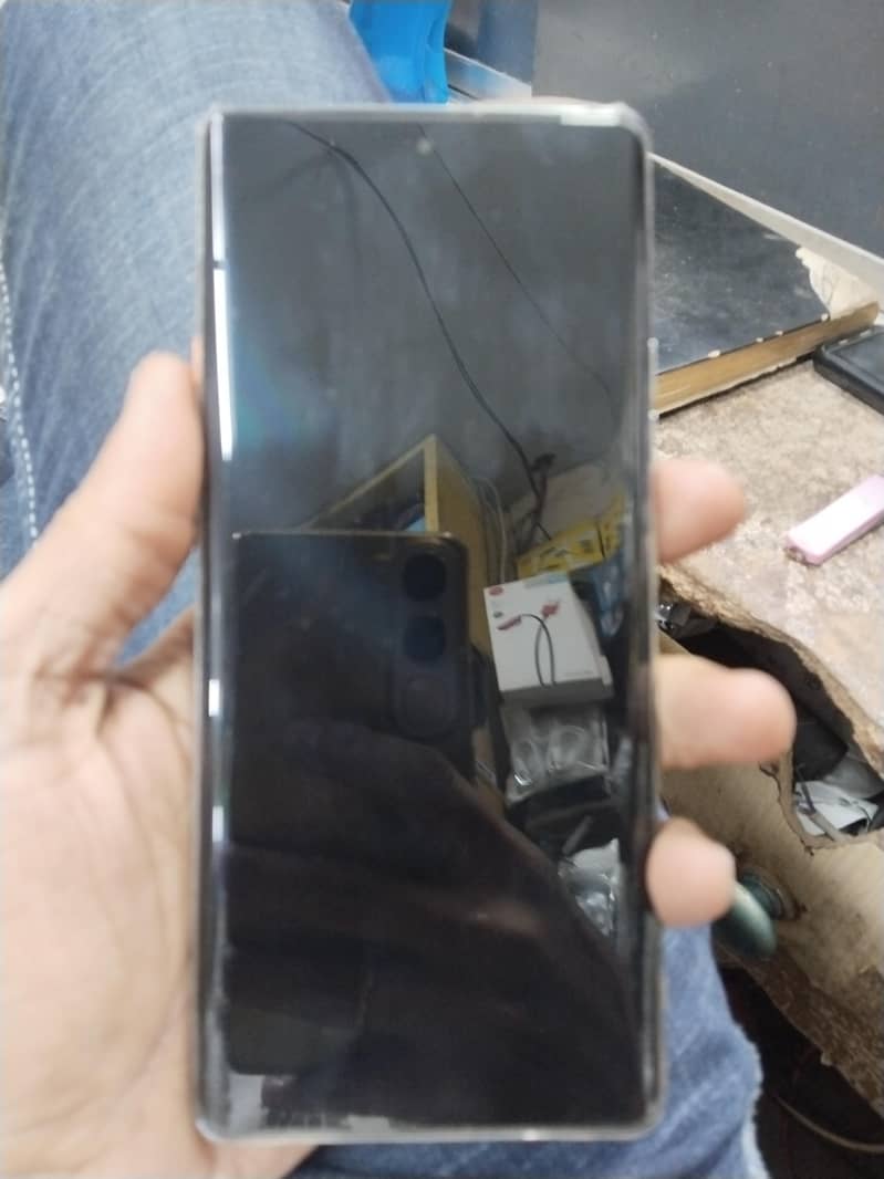 Tecno CAMON 40 Pro 1