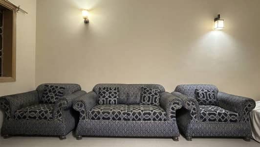 7 Seater Sofa set With Devan for sale