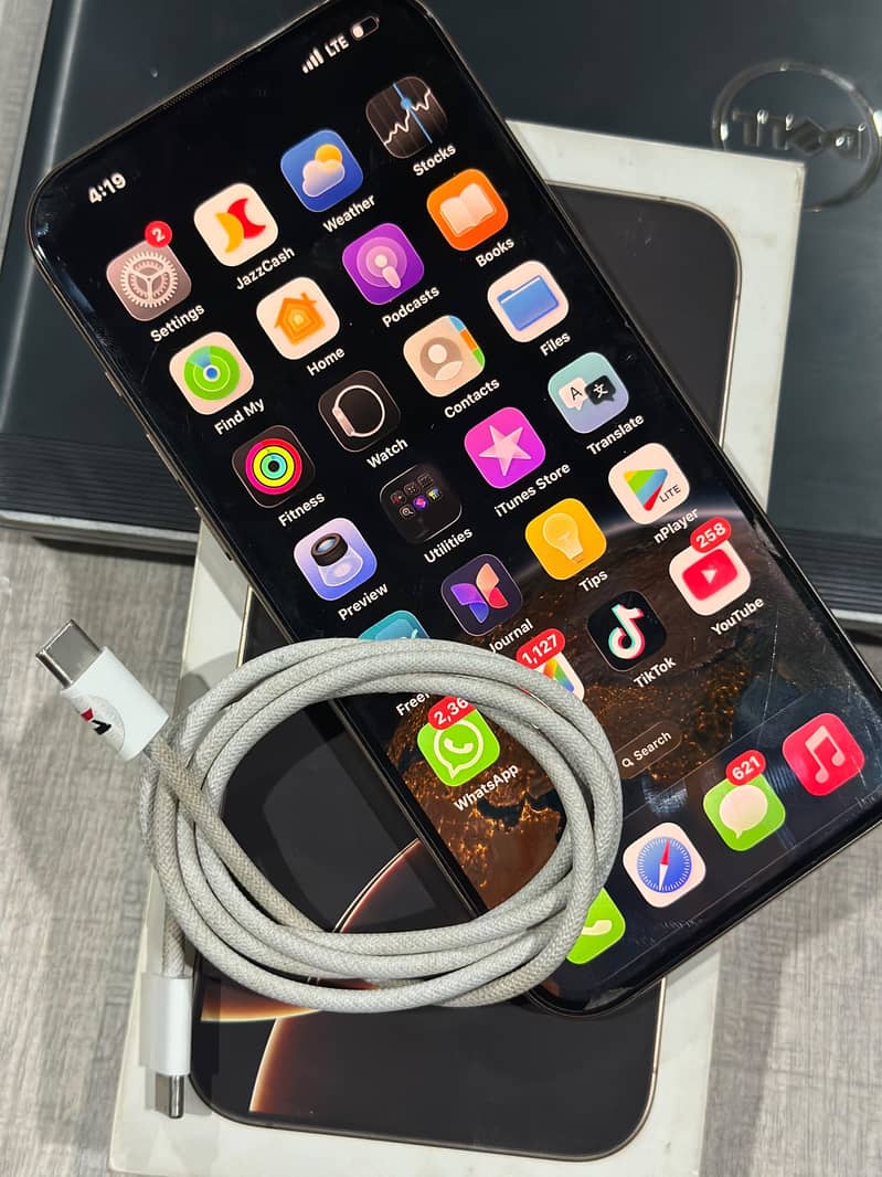 Apple iPhone 16 Pro Max 3